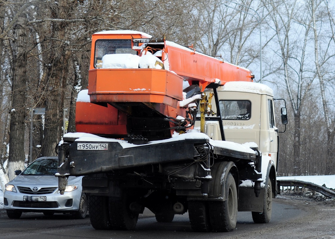 Кемеровская область, № Т 950 НУ 142 — МАЗ-5337 [533700]