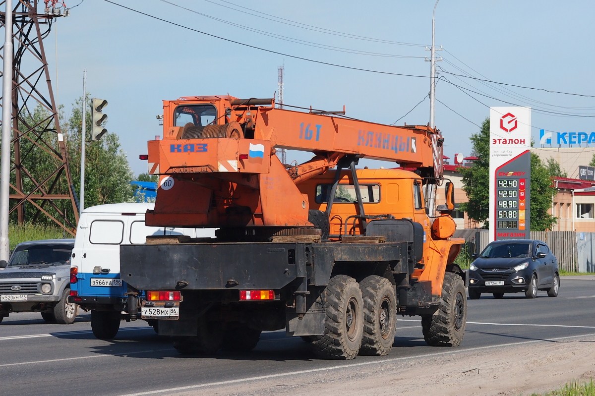 Ханты-Мансийский автоном.округ, № У 528 МХ 86 — Урал-5557-40