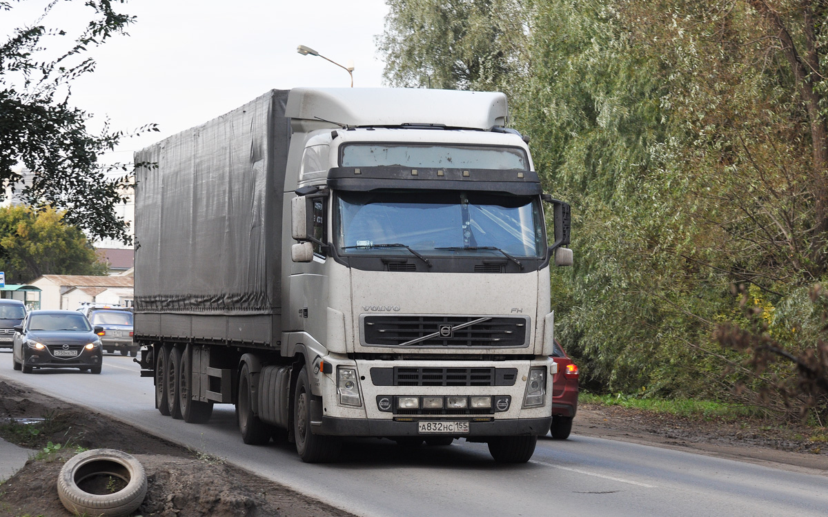 Омская область, № А 832 НС 155 — Volvo ('2002) FH12.440