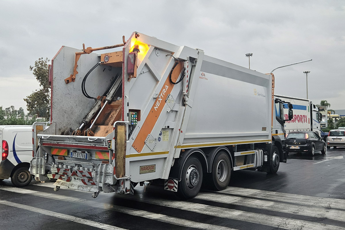 Италия, № FT 817VA — IVECO Trakker ('2013)