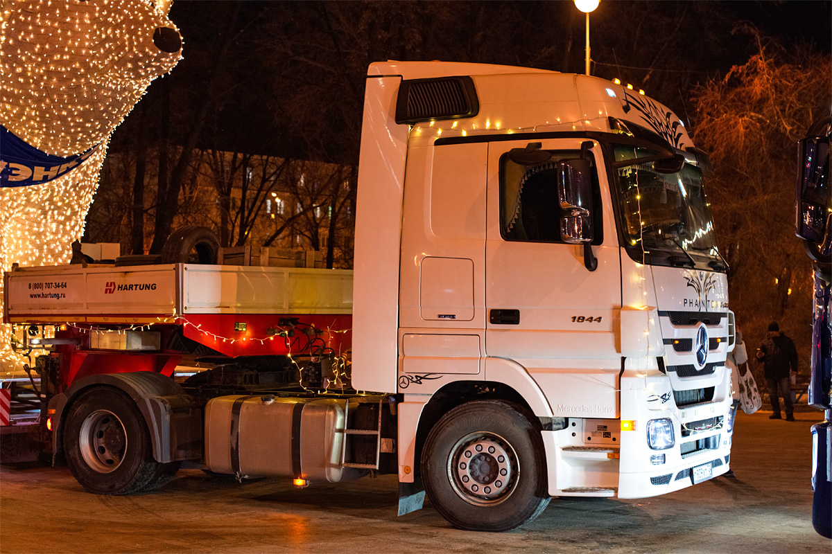 Тюменская область, № Т 909 ХТ 72 — Mercedes-Benz Actros ('2009) 1844