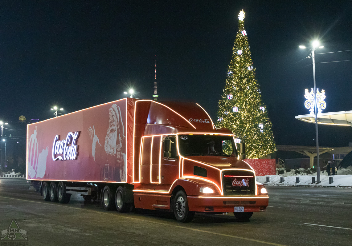 Киргизия, № 09 835 AEF — Volvo VNL610