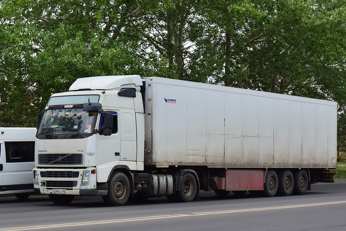 Липецкая область, № Е 298 ХС 48 — Volvo ('2002) FH12.420