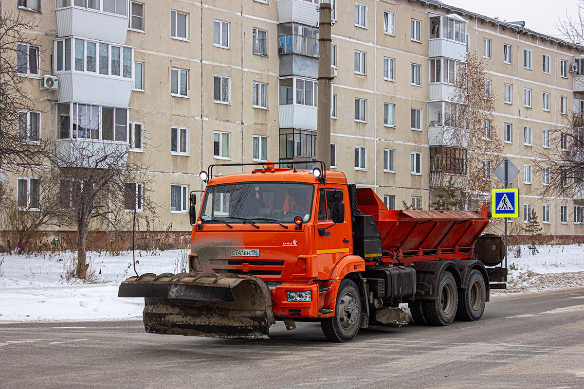 Свердловская область, № Е 741 ЕН 196 — КамАЗ-65115-42