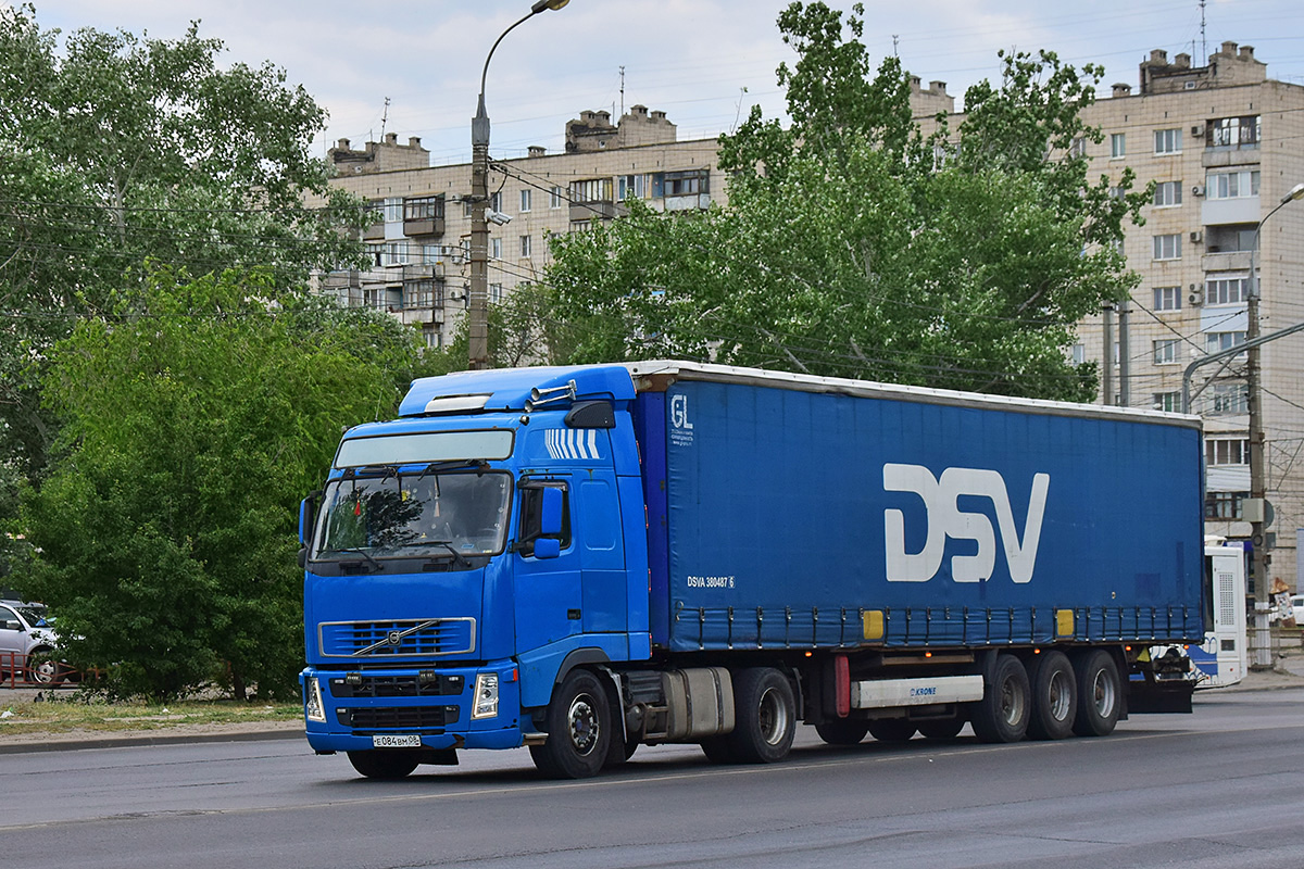 Калмыкия, № Е 084 ВМ 08 — Volvo ('2002) FH12.420