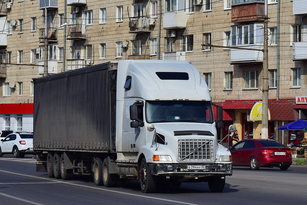 Астраханская область, № Е 794 НУ 30 — Volvo VNL660