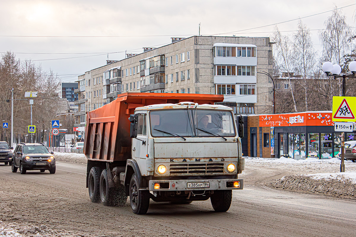 Свердловская область, № Х 385 АР 196 — КамАЗ-55111-01 [55111A]