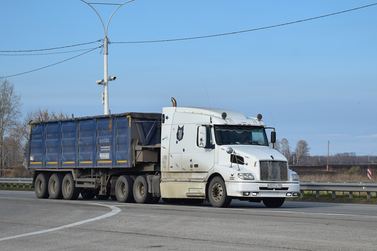 Алтайский край, № Х 307 СВ 197 — Volvo VNL610