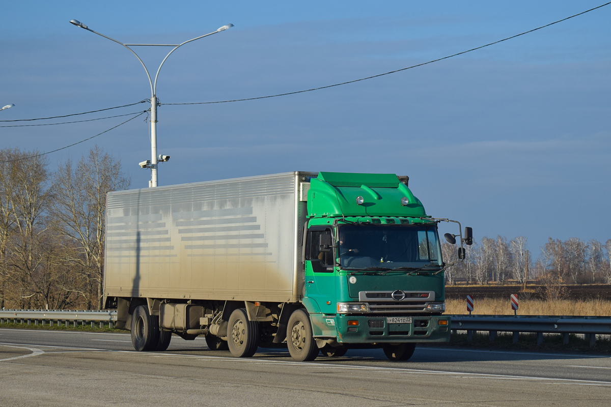 Алтайский край, № У 824 ТС 22 — Hino Profia