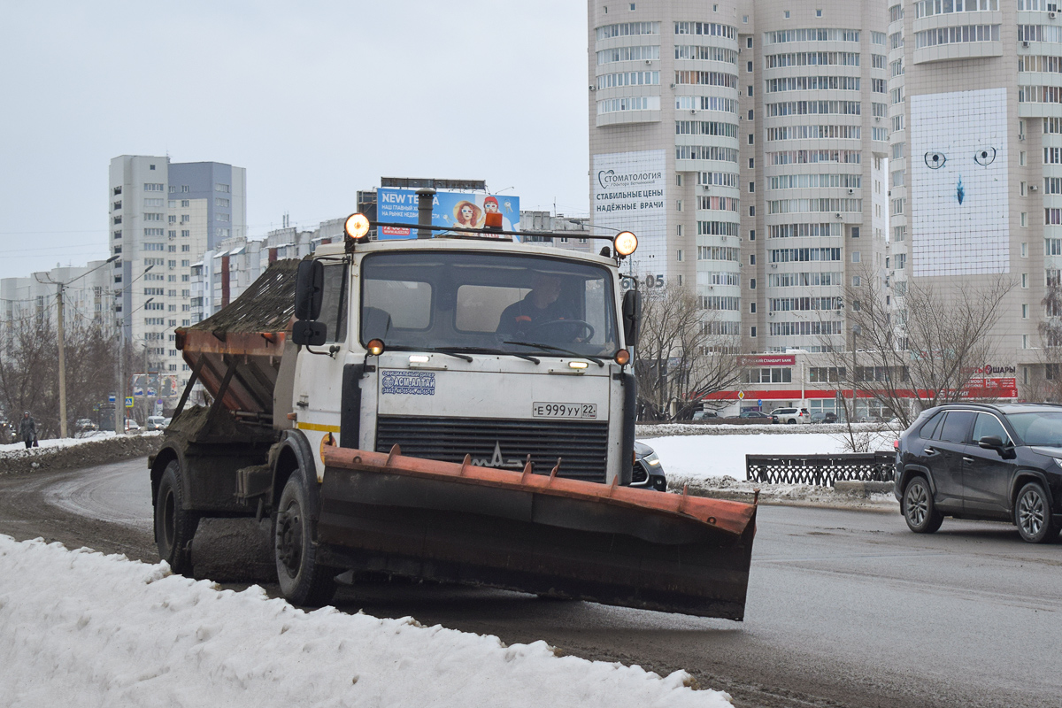 Алтайский край, № Е 999 УУ 22 — МАЗ-5337A2