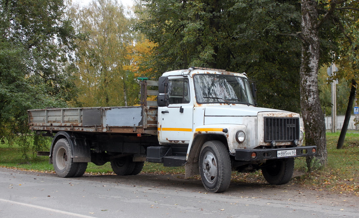 Псковская область, № М 885 КК 60 — ГАЗ-3309