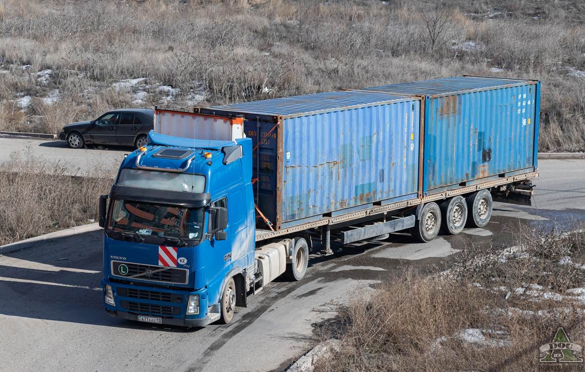 Туркестанская область, № 677 AJG 13 — Volvo ('2002) FH12.480