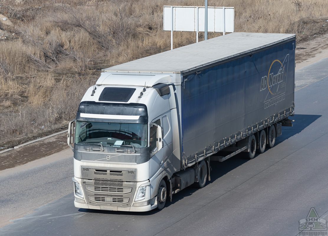 Атырауская область, № 066 HSA 06 — Volvo ('2012) FH.500