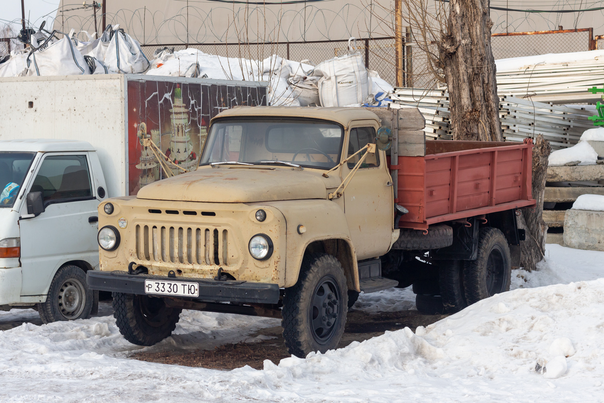 Тюменская область, № Р 3330 ТЮ — ГАЗ-52-02