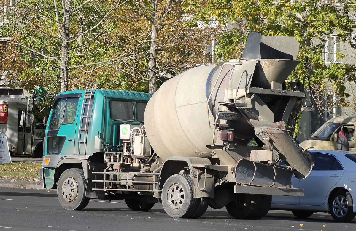 Челябинская область, № Е 318 МТ 174 — Hino Ranger