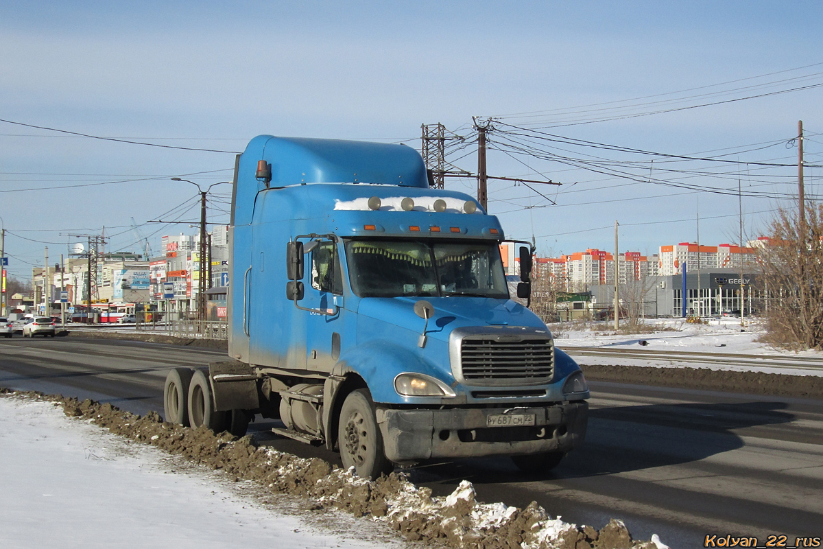 Алтайский край, № У 687 СМ 22 — Freightliner Columbia