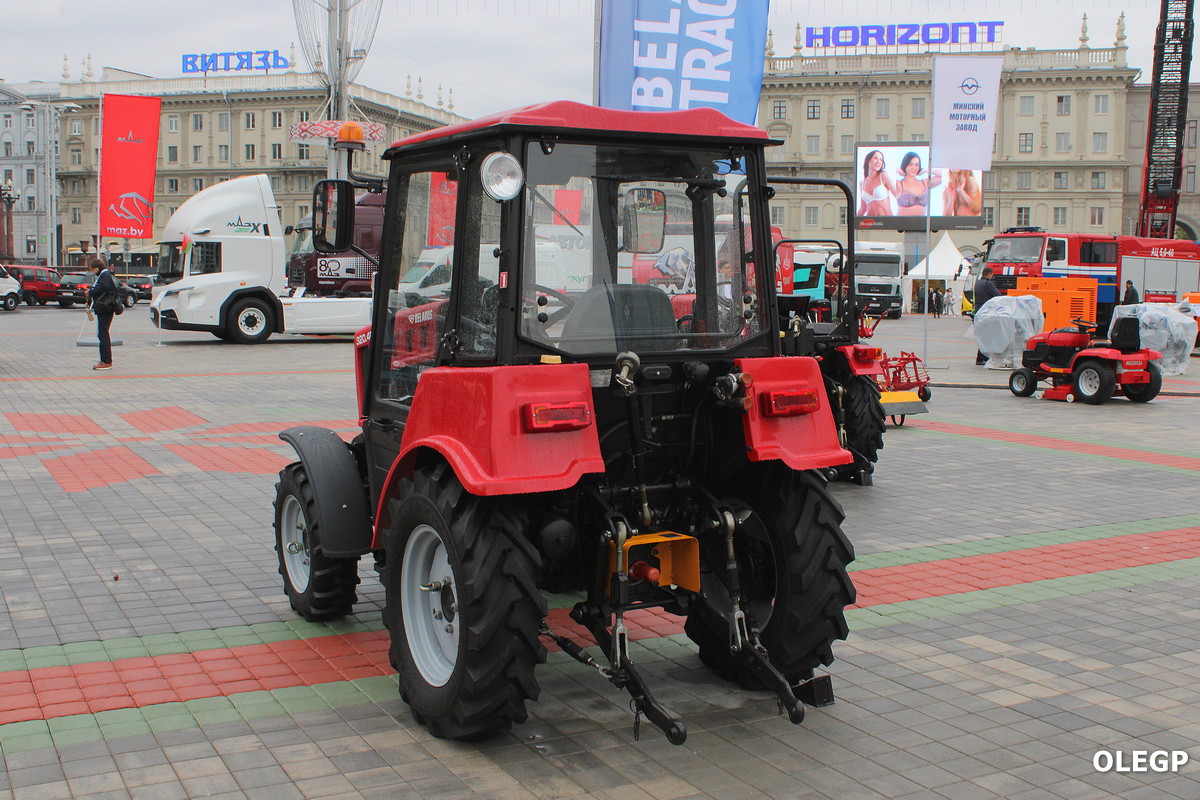 Могилёвская область, № (BY-6) Б/Н СТ 0199 — Беларус-320; Минск — Новая техника ОАО МТЗ; Могилёвская область — Новая спецтехника; Минск — Выставка "День машиностроения 2024"