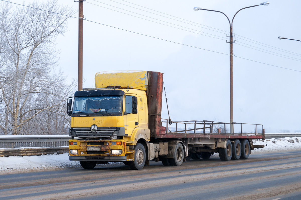 Вологодская область, № Е 952 РВ 35 — Mercedes-Benz Axor 1840