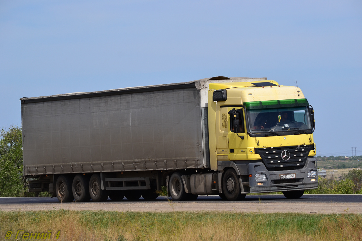 Краснодарский край, № М 757 ТО 123 — Mercedes-Benz Actros ('2003) 1844