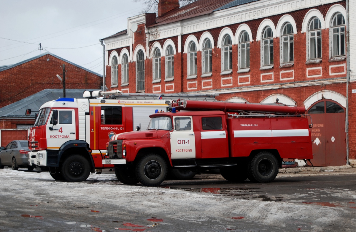 Костромская область, № Е 281 НА 44 — ЗИЛ-431412