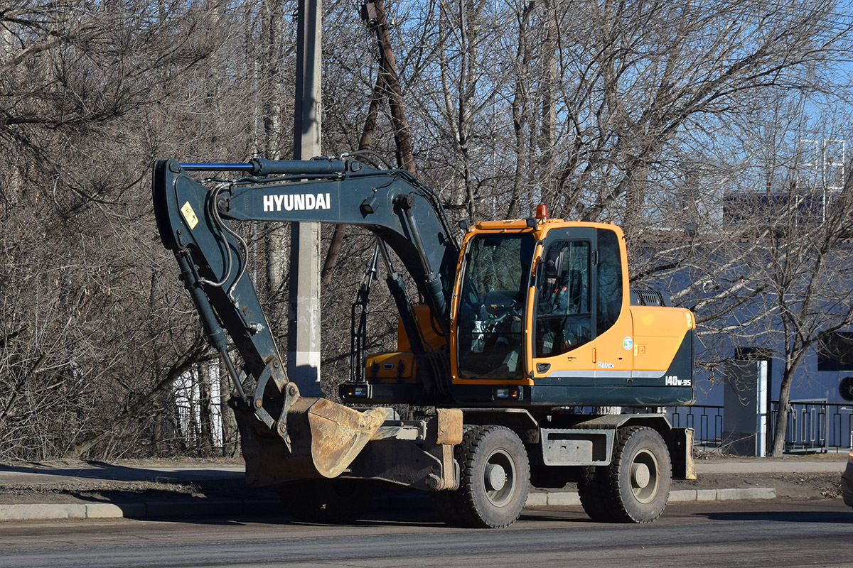 Волгоградская область, № 1190 ЕА 34 — Hyundai R140W