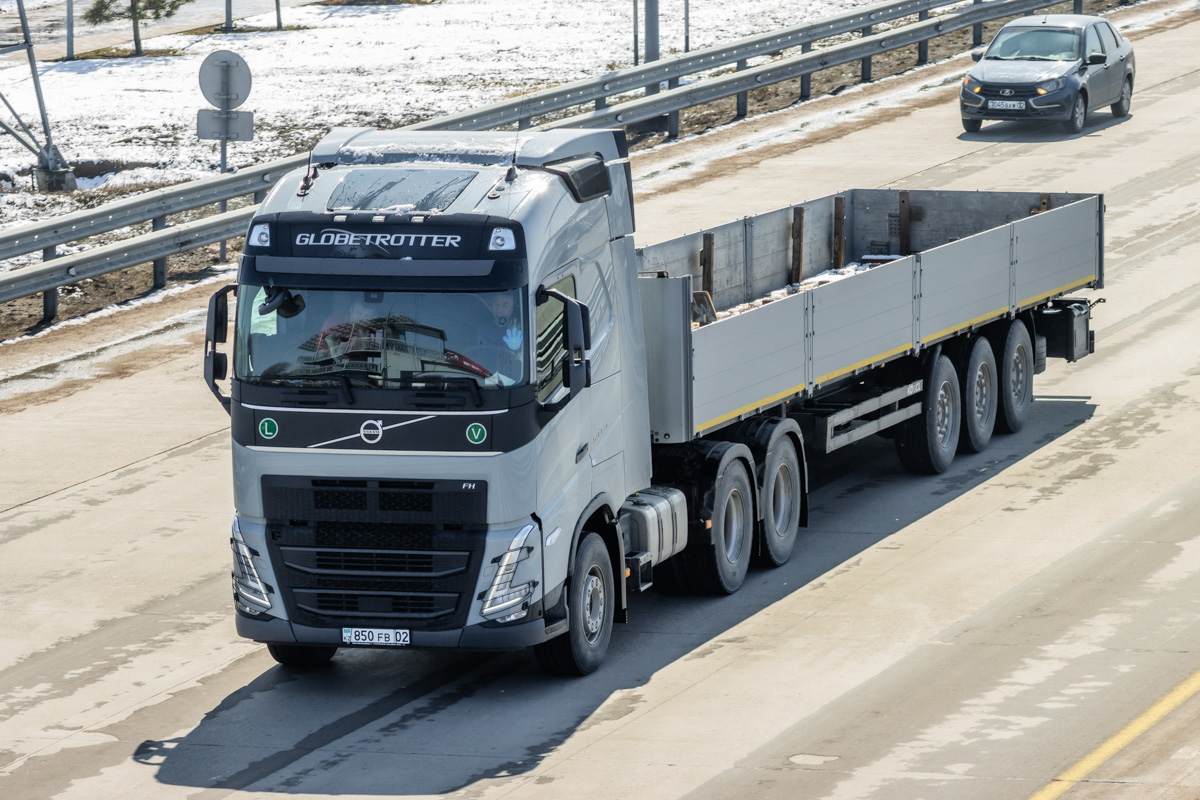 Алматы, № 850 FB 02 — Volvo ('2020) FH.500