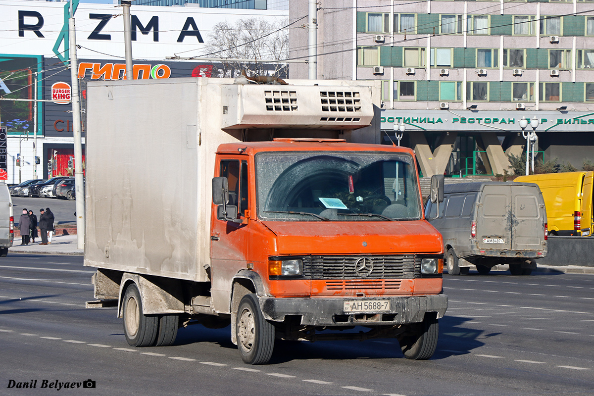 Минск, № АН 5688-7 — Mercedes-Benz T2 ('1986)