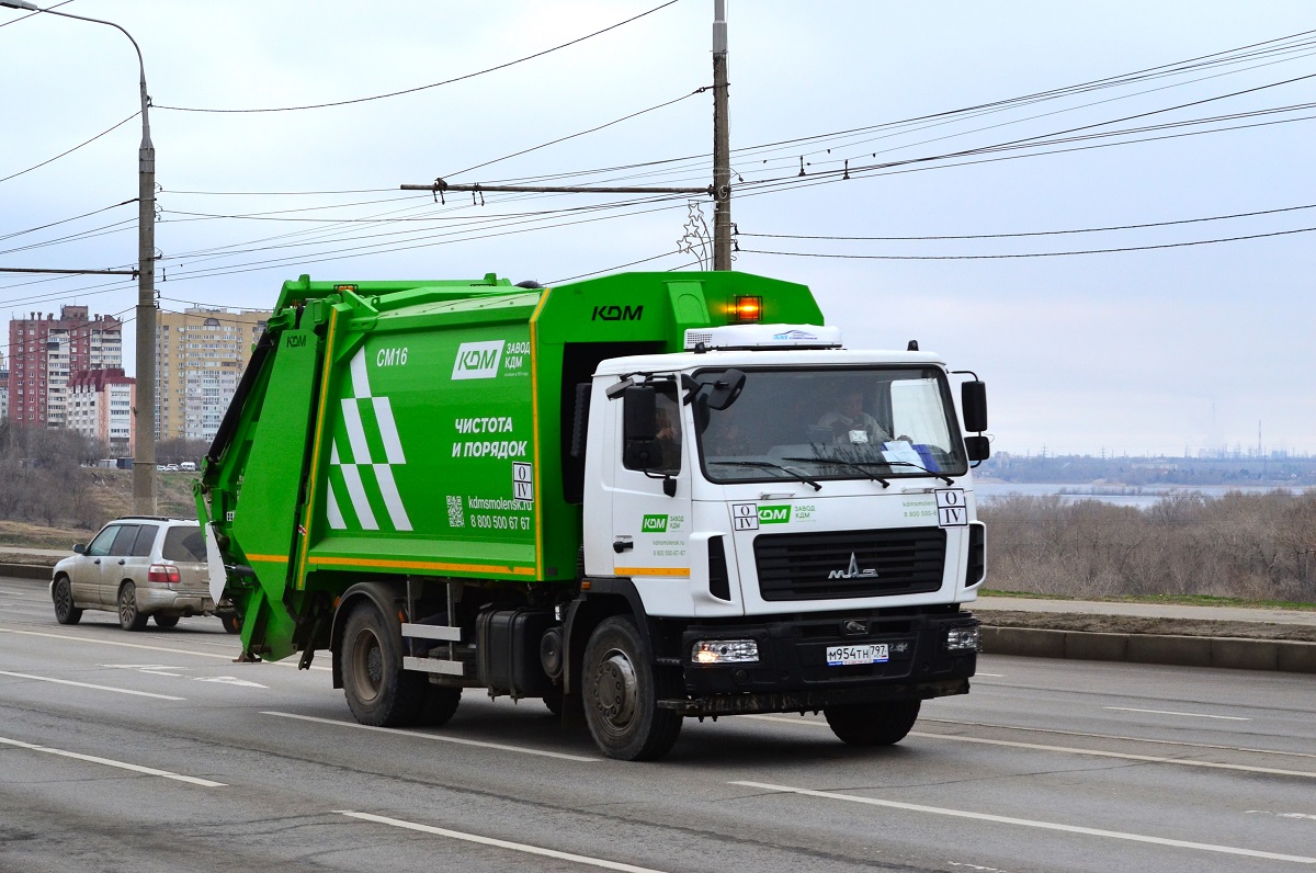 Волгоградская область, № М 954 ТН 797 — МАЗ-534025