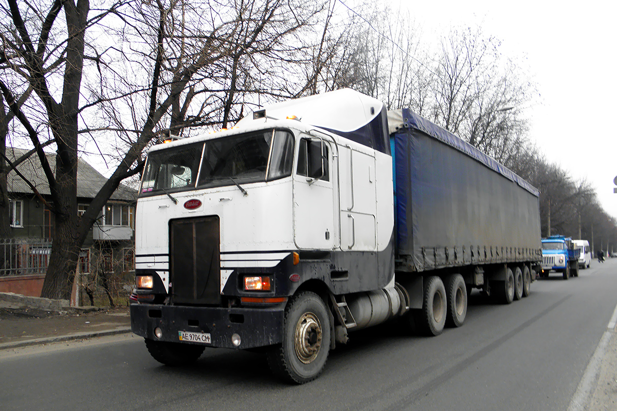 Днепропетровская область, № АЕ 9704 СМ — Peterbilt 362