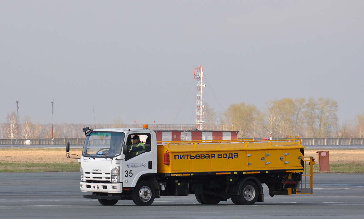 Новосибирская область, № 35 — Isuzu (общая модель) Новосибирская область, № 35 — Isuzu (общая модель)
