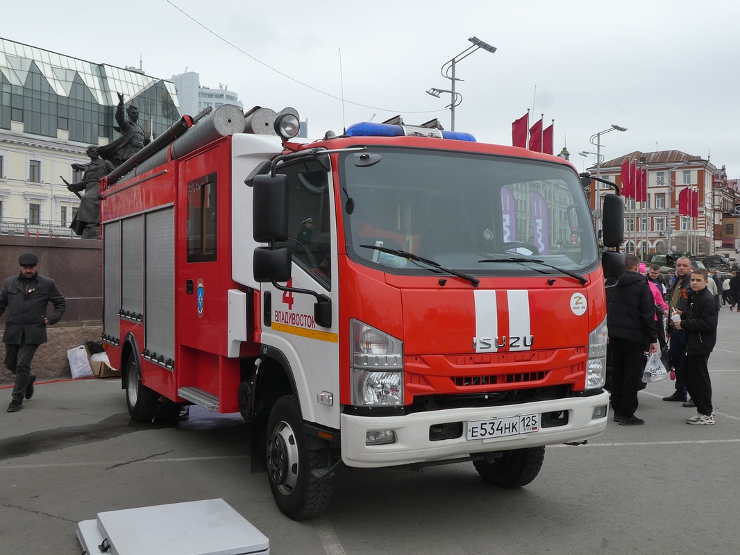 Приморский край, № Е 534 НК 125 — Isuzu NPS75 [Z7X]