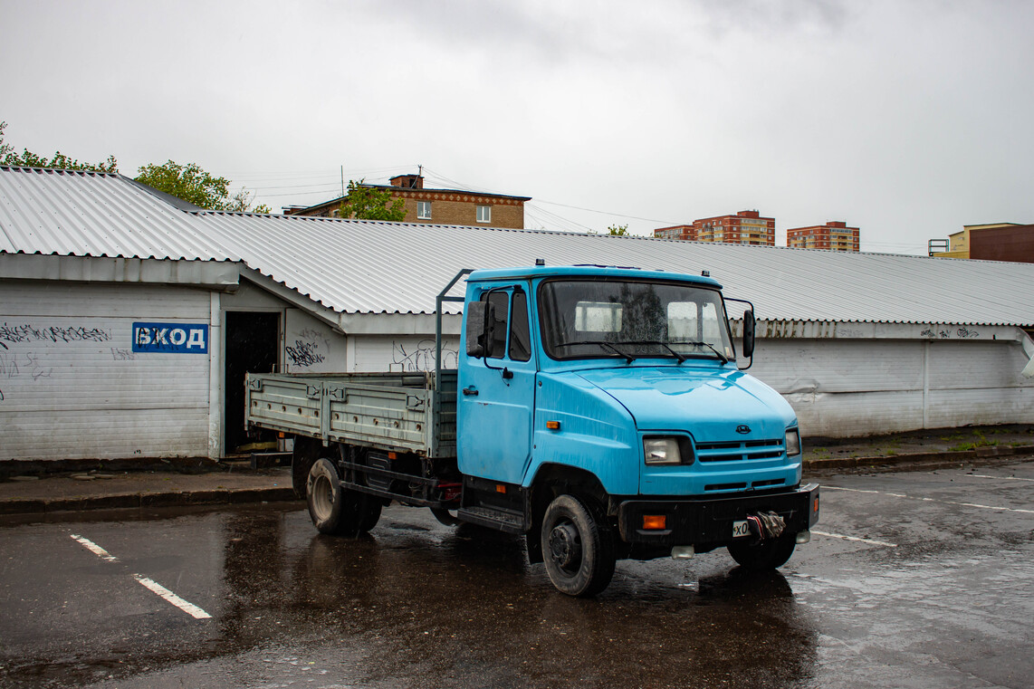 Московская область, № Х 042 АК 197 — ЗИЛ-5301БО "Бычок" Московская область, № Х 042 АК 197 — ЗИЛ-5301БО "Бычок"
