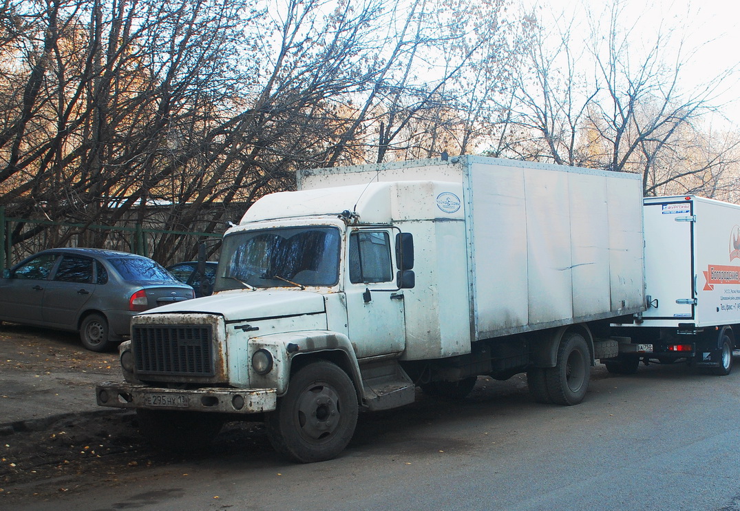 Мордовия, № Е 295 НХ 13 — ГАЗ-3309