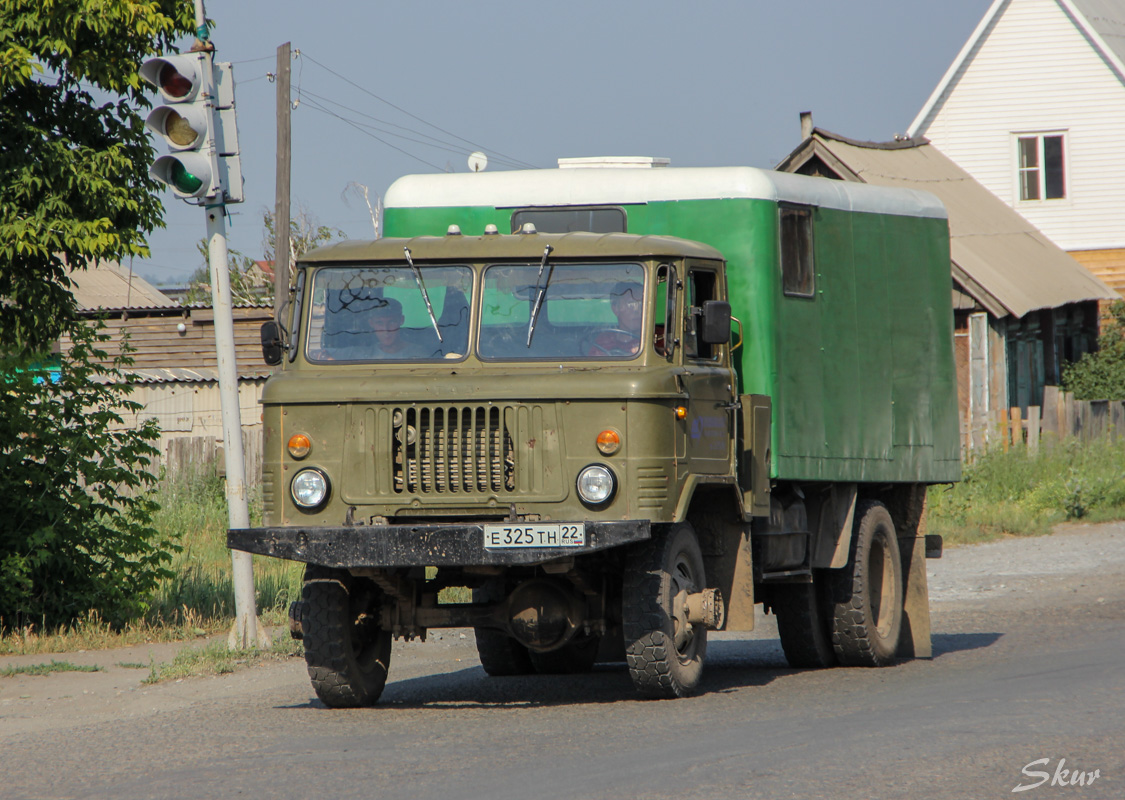 Алтайский край, № Е 325 ТН 22 — ГАЗ-66-31