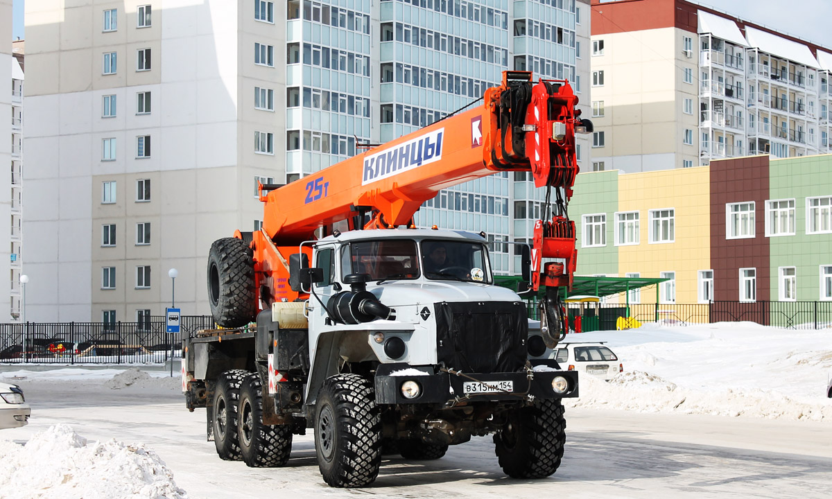Новосибирская область, № В 315 НМ 154 — Урал-5557-40