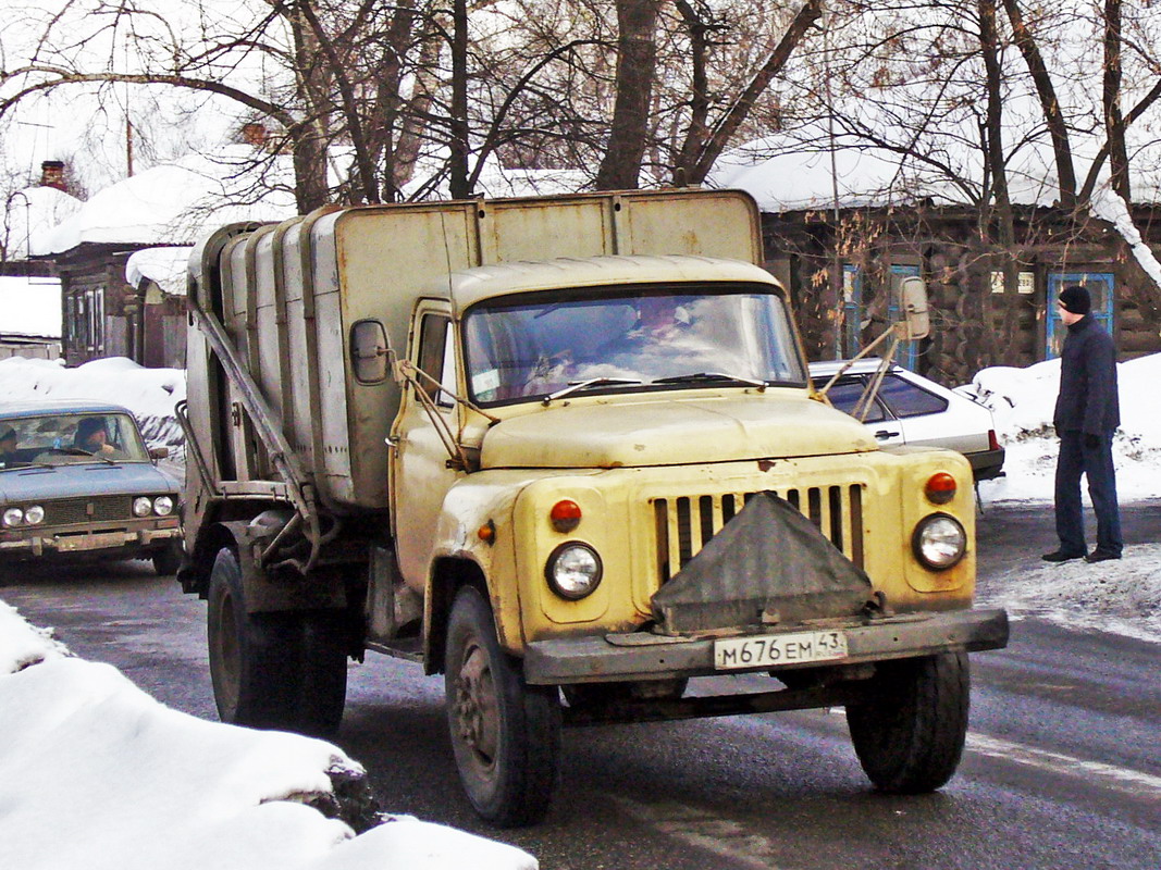 Кировская область, № М 676 ЕМ 43 — ГАЗ-53-02