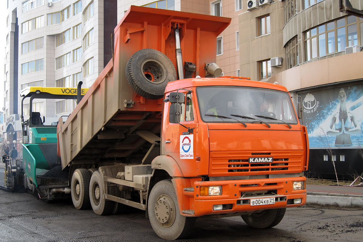 Чувашия, № В 004 КВ 21 — КамАЗ-6520-06 [65200F]