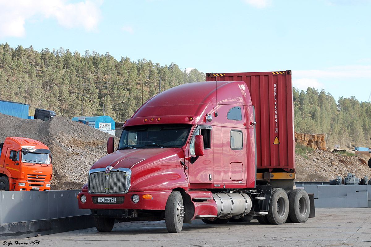 Приморский край, № Х 010 МВ 25 — Kenworth T2000