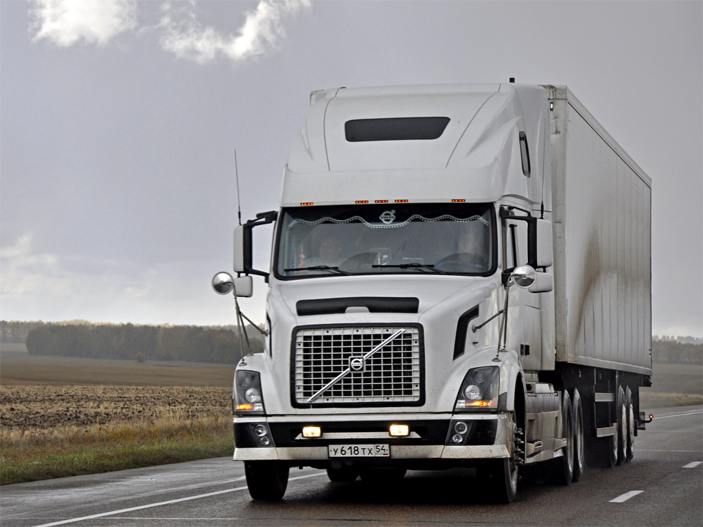 Новосибирская область, № У 618 ТХ 54 — Volvo VNL670 Новосибирская область, № У 618 ТХ 54 — Volvo VNL670