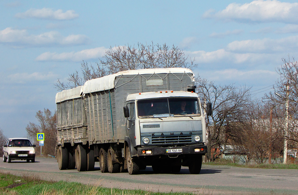 Днепропетровская область, № АЕ 9265 АН — КамАЗ-5320