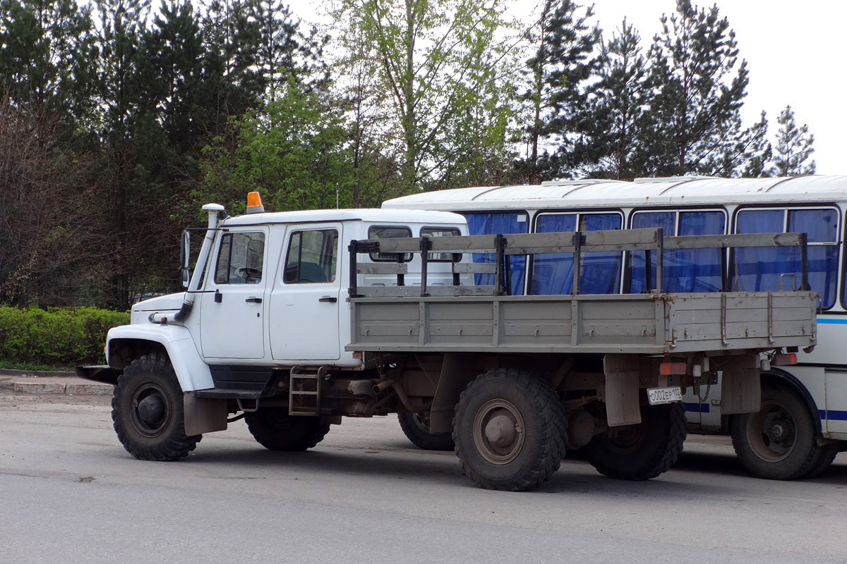 Башкортостан, № О 002 ЕР 102 — ГАЗ-33081 «Садко»