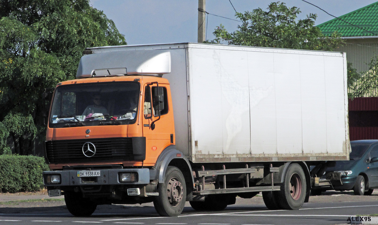 Ровненская область, № ВК 9338 АХ — Mercedes-Benz SK (общ. мод.)