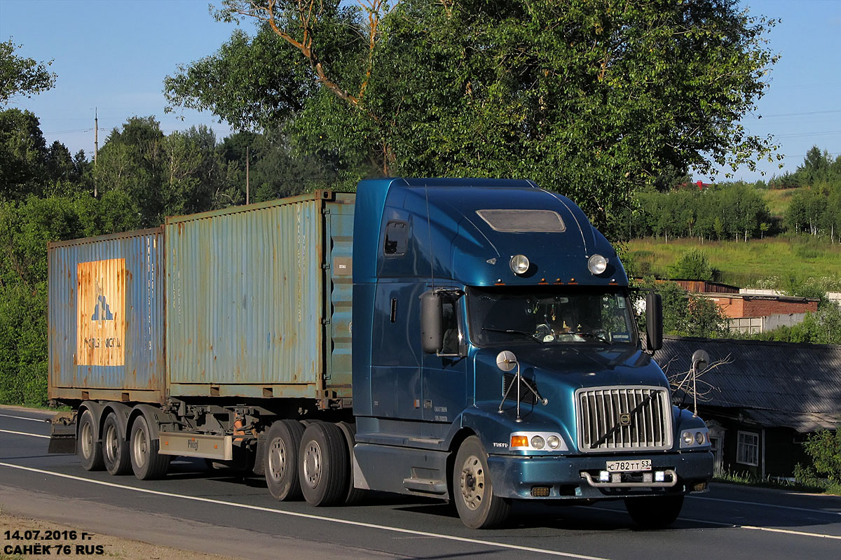 Новгородская область, № С 782 ТТ 53 — Volvo VNL660