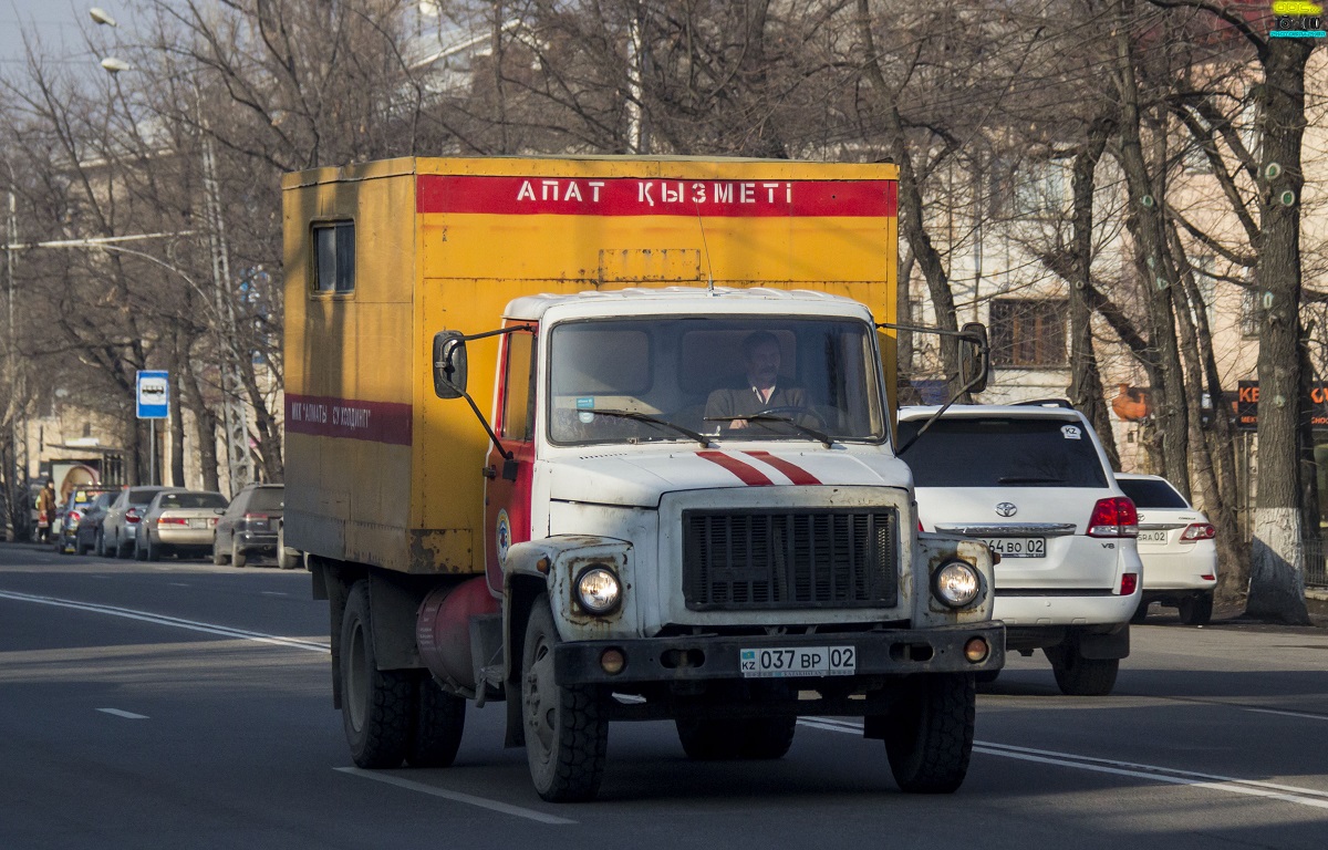 Алматы, № 037 BP 02 — ГАЗ-3307