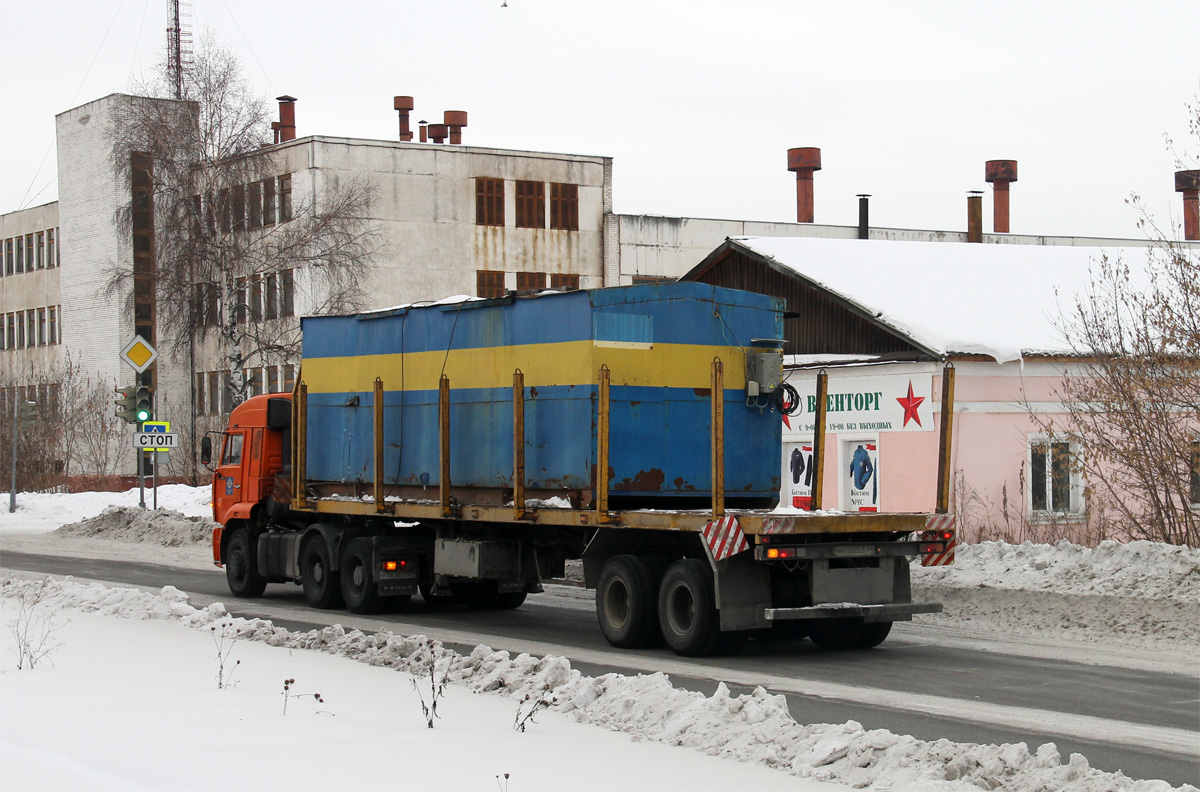 Красноярский край, № О 383 АХ 124 — КамАЗ-6460 [646000]; Красноярский край, № МН 0653 24 — МАЗ (общая модель)