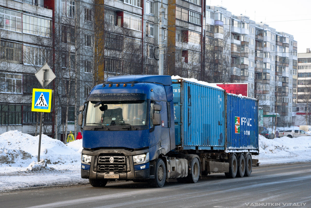 Москва, № Н 582 СК 777 — Renault T-Series ('2013)