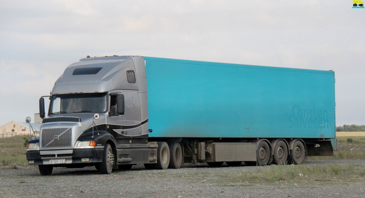 Алматинская область, № B 521 CV — Volvo VNL660