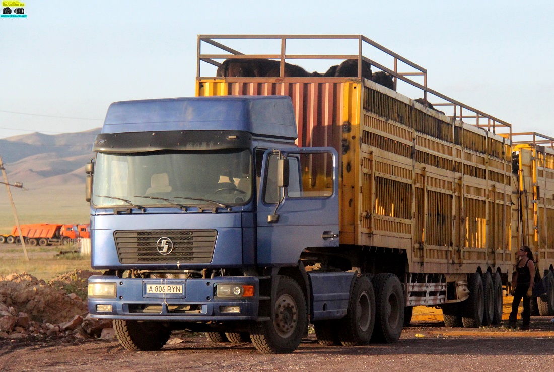 Алматы, № A 806 RYN — Shaanxi Shacman F2000 SX425x Алматы, № A 806 RYN — Shaanxi Shacman F2000 SX425x