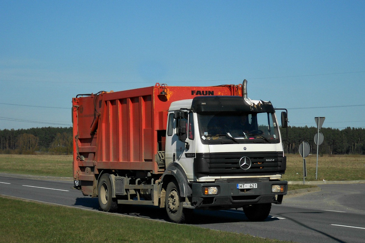 Латвия, № HT-421 — Mercedes-Benz SK 1824