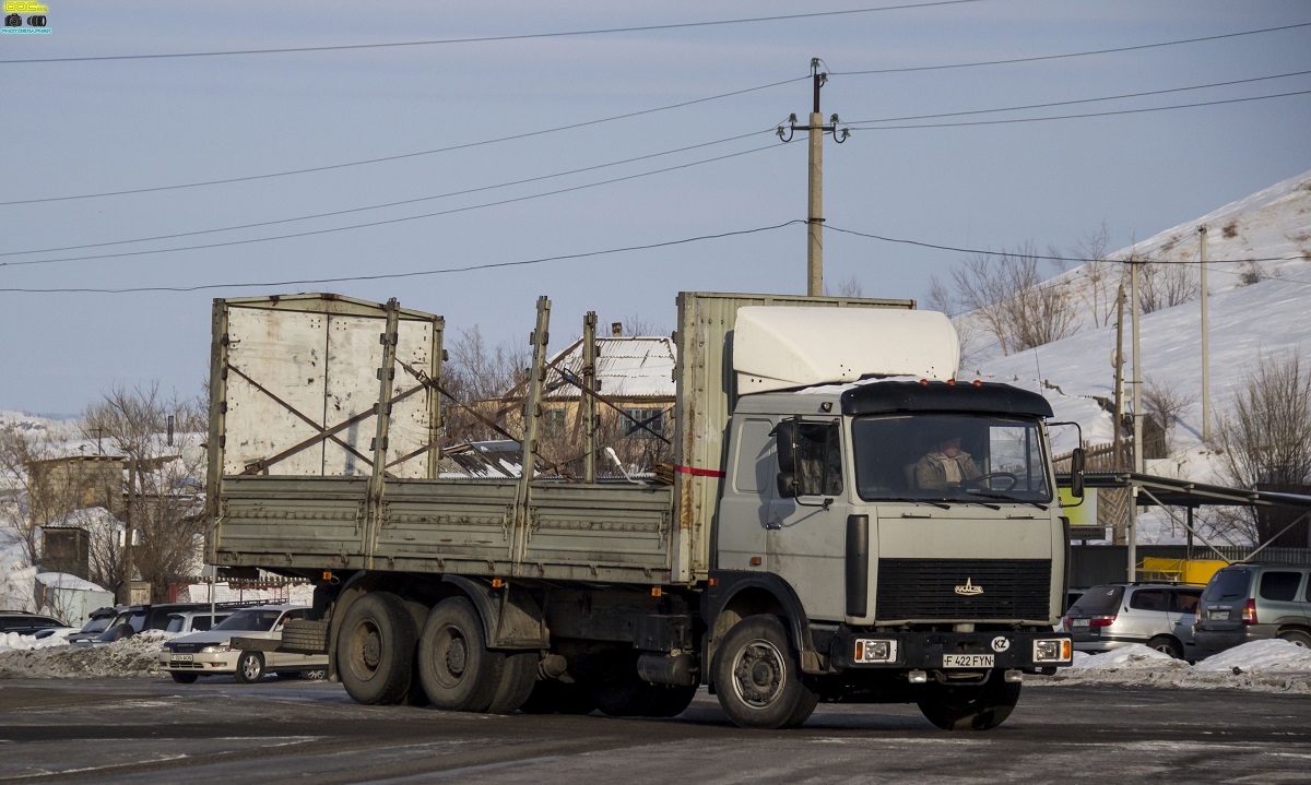 Восточно-Казахстанская область, № F 422 FYN — МАЗ-6303 (общая модель)